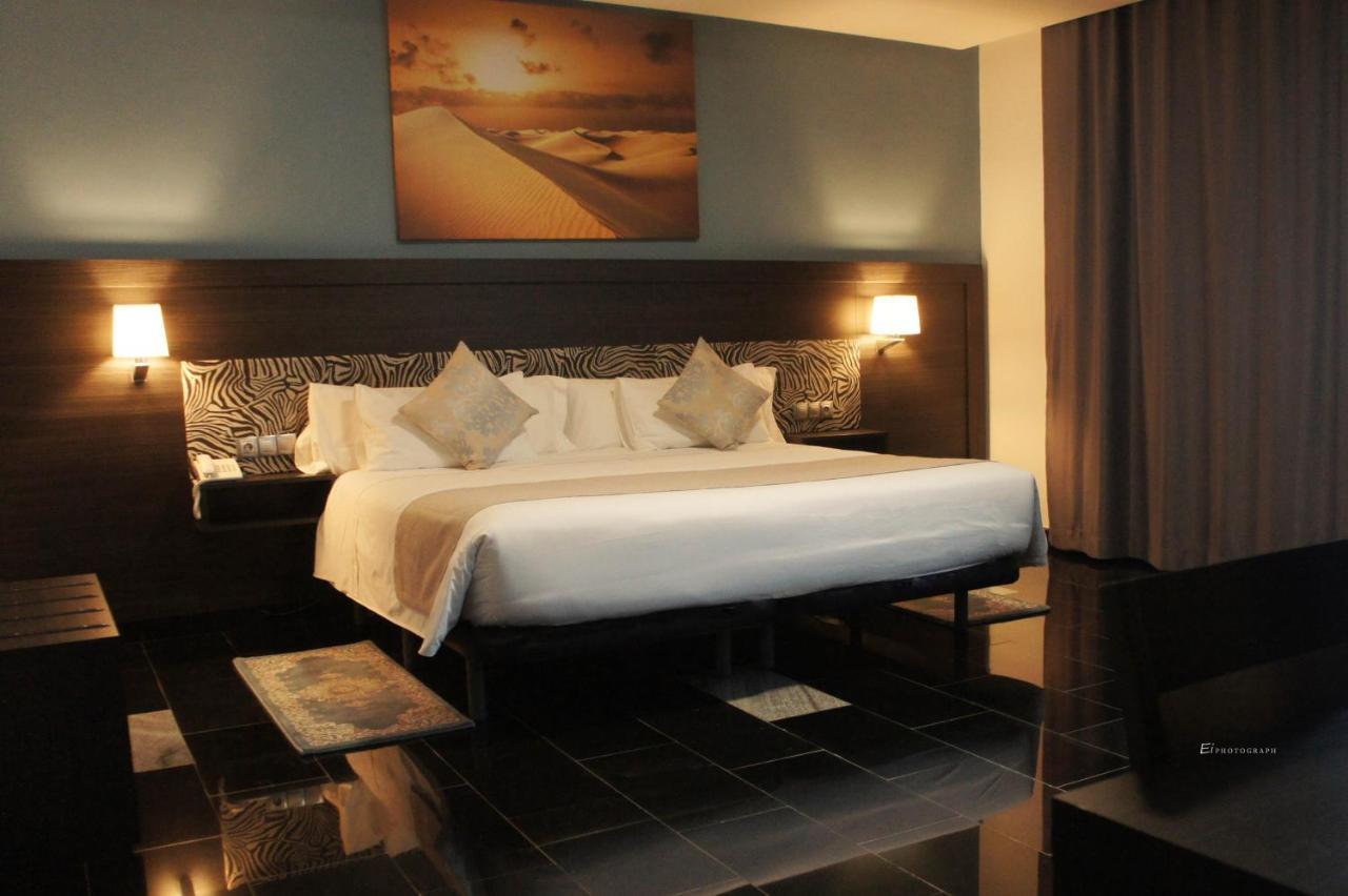 Hotel Tasiast นูอาดิบู ภายนอก รูปภาพ